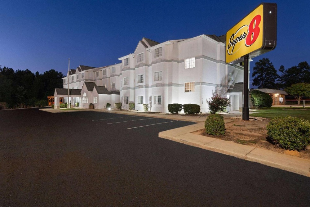 Super 8 by Wyndham Harbison/Parkridge Hospital