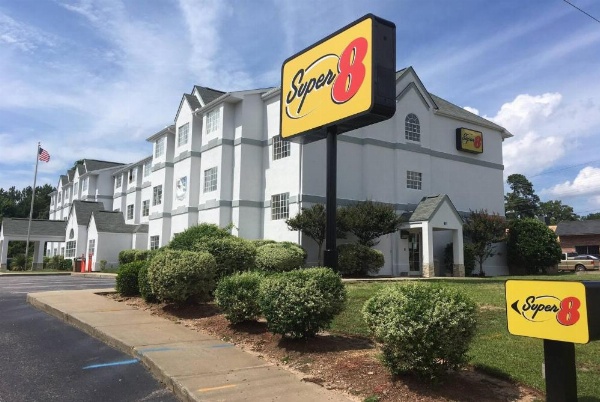 Super 8 by Wyndham Harbison/Parkridge Hospital image 28